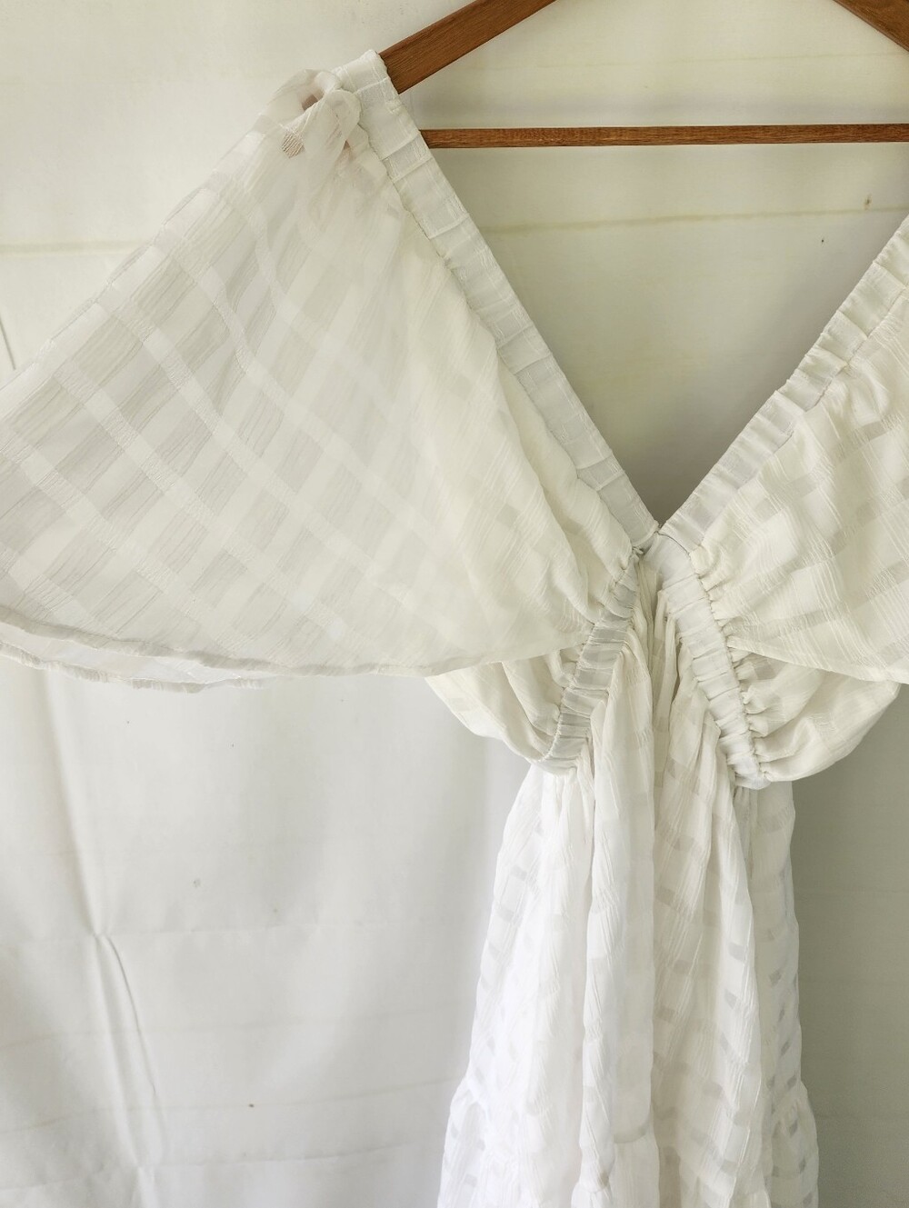 Arula White V-Neck Flutter Sleeve Maxi Dress - Picture 8 of 13